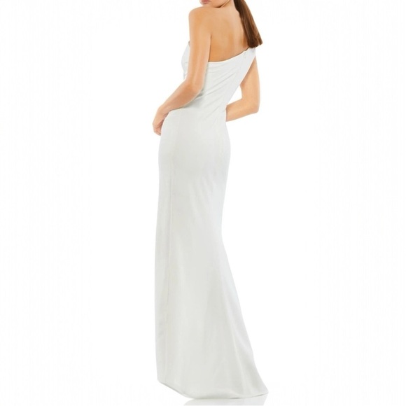 NWT IEENA MAC DUGGAL 26665 One Shoulder Bow Detail Side Slit White Gown, Sz10 - Picture 2 of 8
